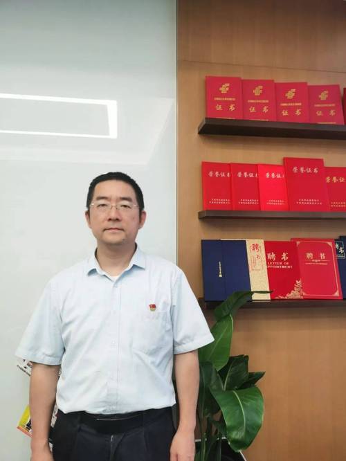 “四好党员”潘淳 科技“老牛”的红色初心 硅创科技